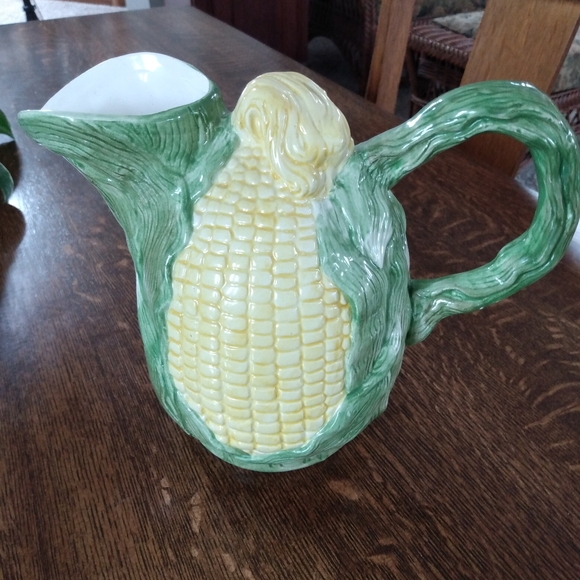 Corn Cob Ceramic Pitcher - Picture 1 of 9